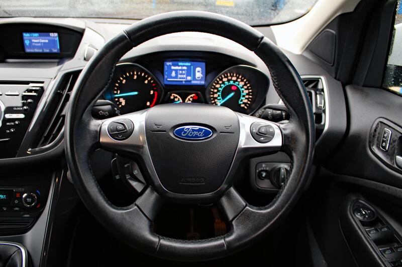 FORD KUGA 2.0 TDCi Titanium  2013