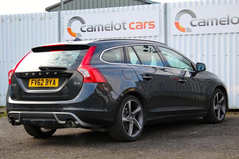 VOLVO V60 2.0 D4 R-Design  2012