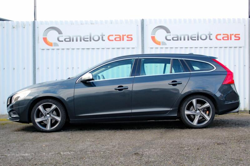 VOLVO V60 2.0 D4 R-Design  2012