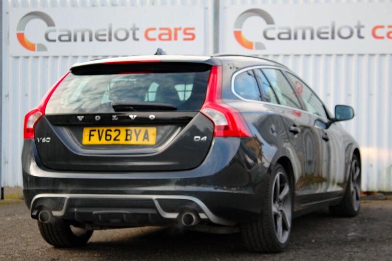 VOLVO V60 2.0 D4 R-Design  2012