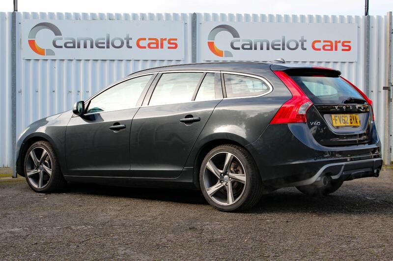 VOLVO V60 2.0 D4 R-Design  2012