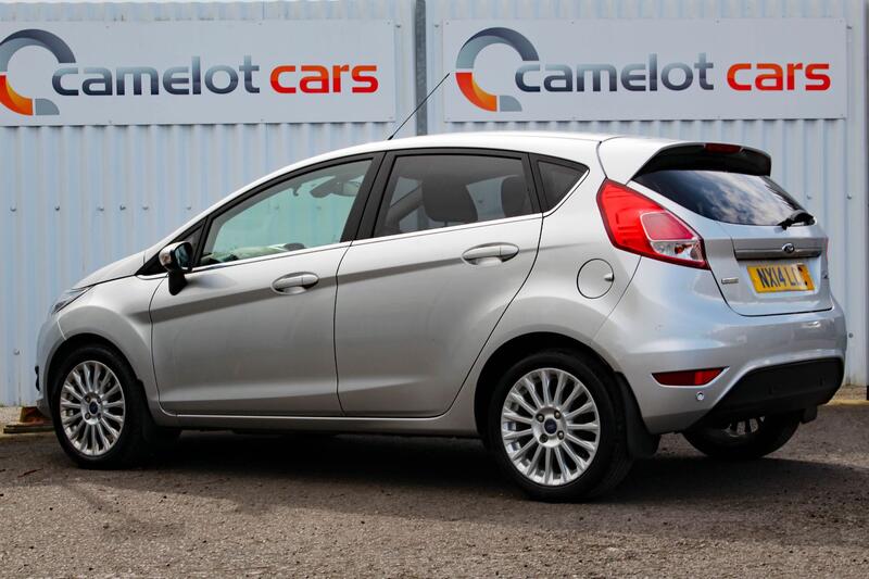 FORD FIESTA 1.0 T EcoBoost Titanium 2014