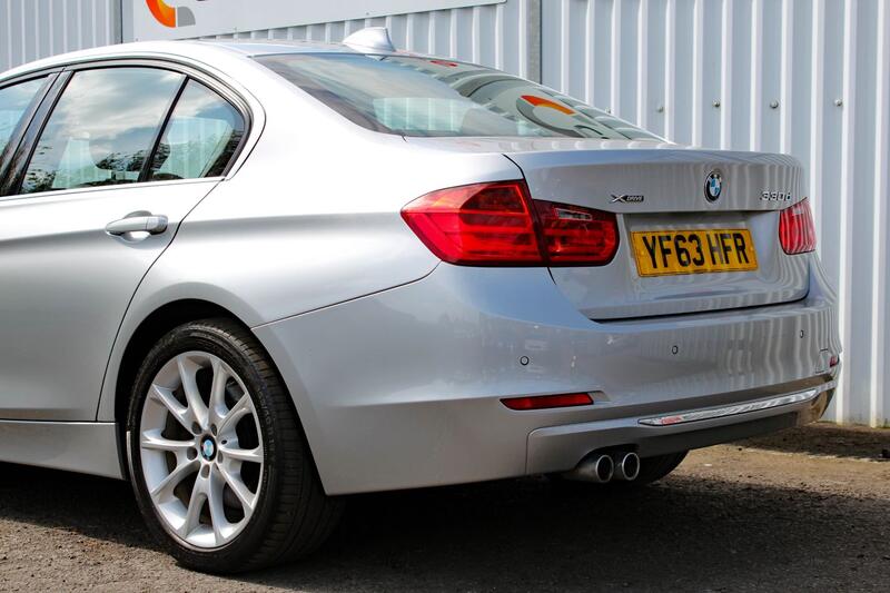 BMW 3 SERIES 3.0 330d xDrive Luxury 2013