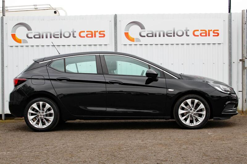 VAUXHALL ASTRA 1.4 i Design 2017