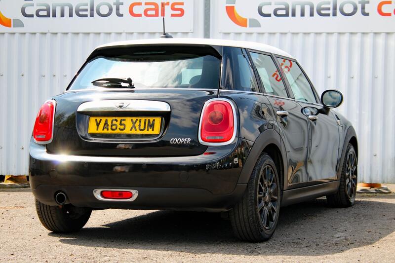 MINI HATCH 1.5 5-Door Hatch Cooper 2015