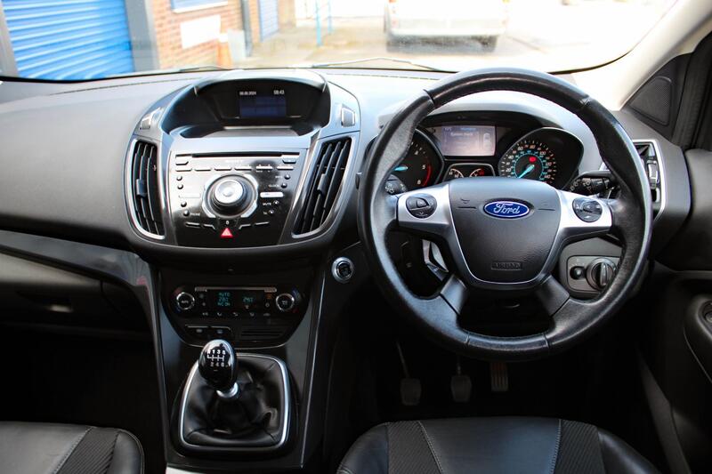 FORD KUGA 2.0 TDCi Titanium 2014