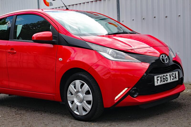 TOYOTA AYGO 1.0 VVT-i x-play 2016