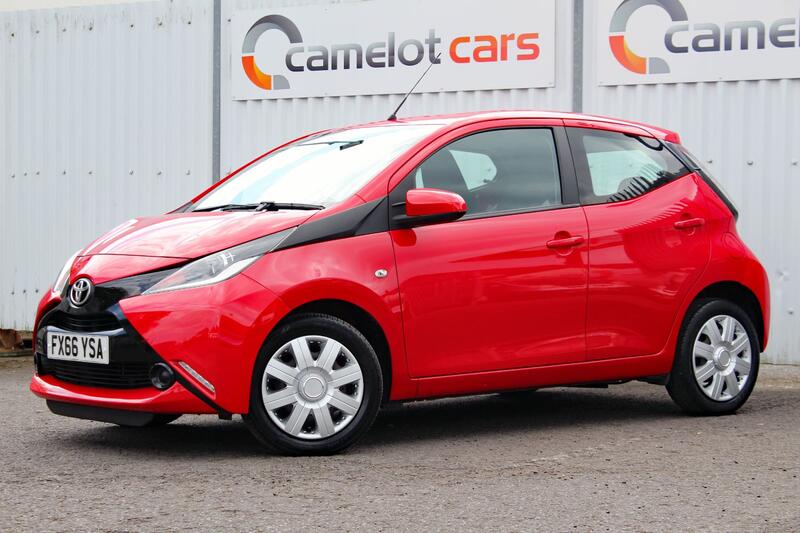 TOYOTA AYGO 1.0 VVT-i x-play 2016