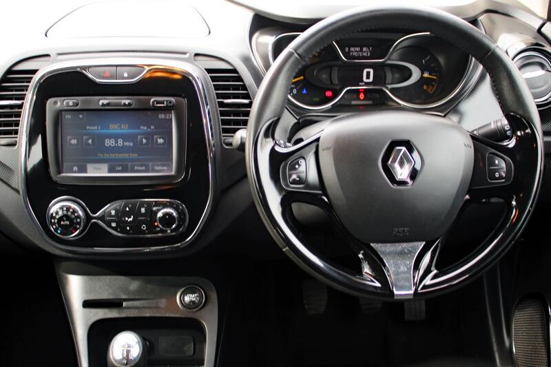 RENAULT CAPTUR 1.5 Dynamique MediaNav dCi 90 Stop & Start 2015