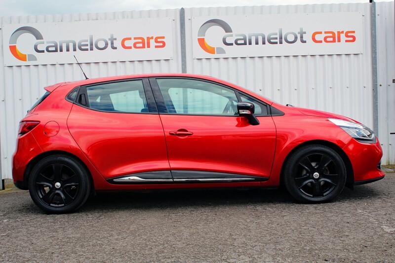 RENAULT CLIO 1.5 Dynamique Nav dCi 90 ECO 2015