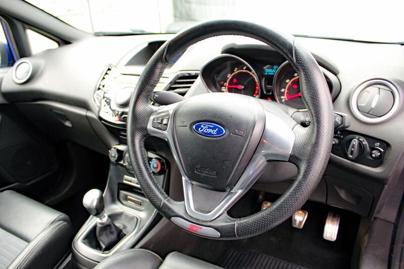 FORD FIESTA 1.6 T EcoBoost ST-2 2014