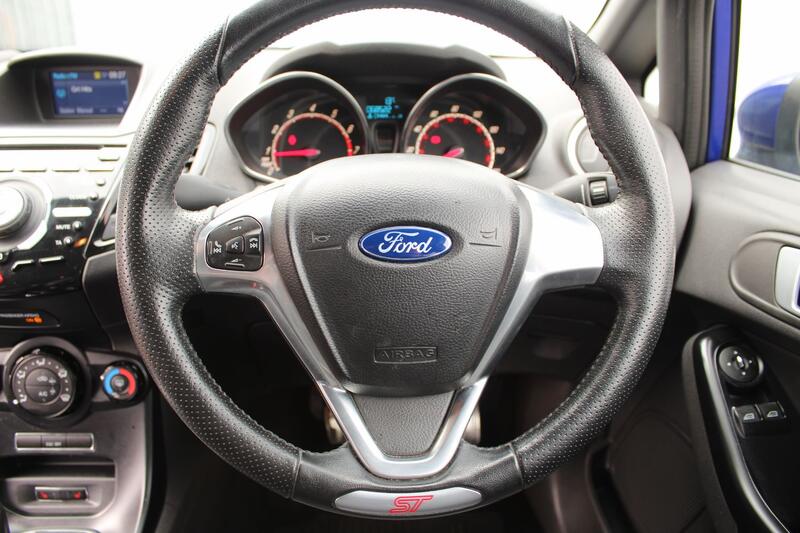 FORD FIESTA 1.6 T EcoBoost ST-2 2014