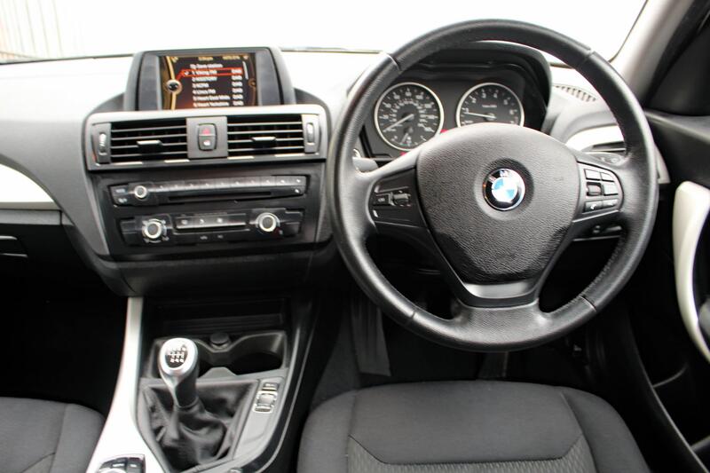 BMW 1 SERIES 1.6 116i SE 5-door 2013