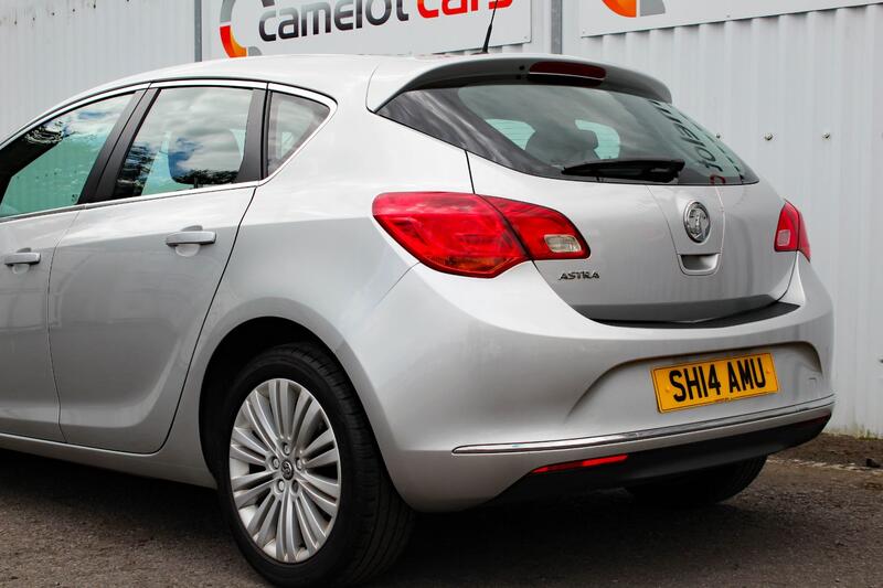 VAUXHALL ASTRA 1.4 16v Excite 2014