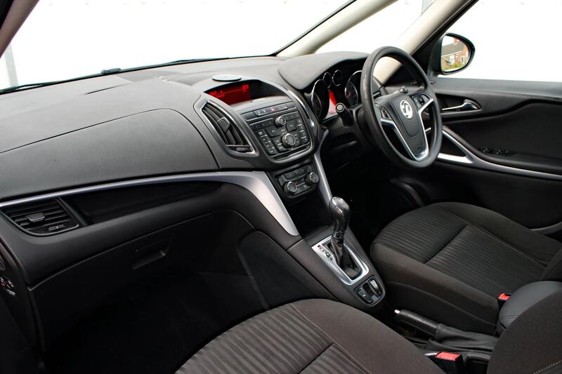 VAUXHALL ZAFIRA TOURER 2.0 CDTi Exclusiv 2013