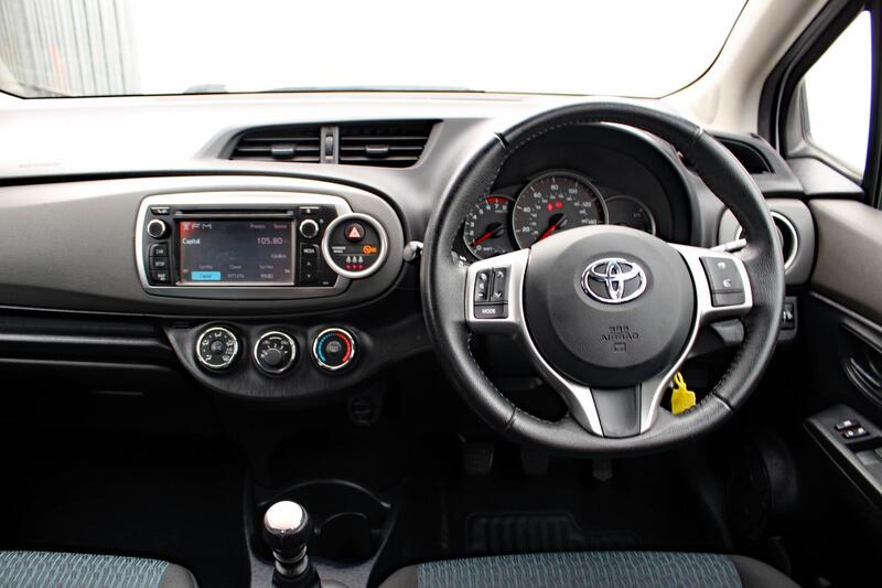 TOYOTA YARIS 1.3 Dual VVT-i TR 2013