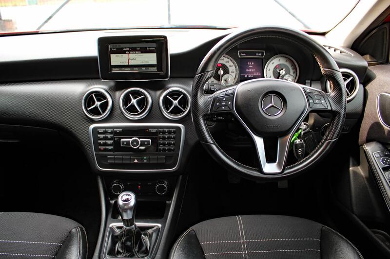 MERCEDES-BENZ A CLASS 1.6 A180 BlueEfficiency Sport 2013