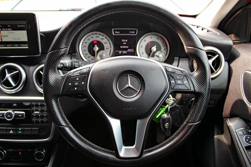 MERCEDES-BENZ A CLASS 1.6 A180 BlueEfficiency Sport 2013