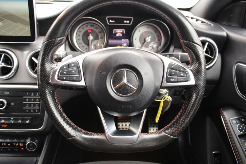 MERCEDES-BENZ CLA 2.1 CLA220 CDI AMG Sport 2015