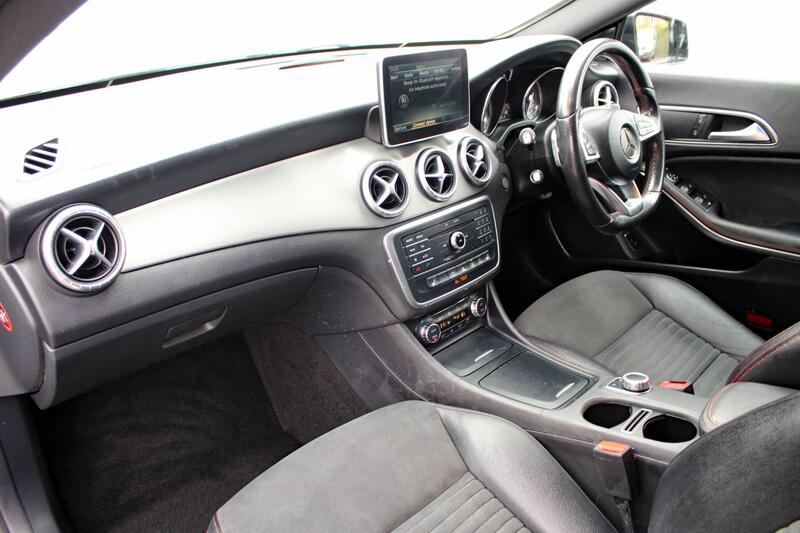 MERCEDES-BENZ CLA 2.1 CLA220 CDI AMG Sport 2015