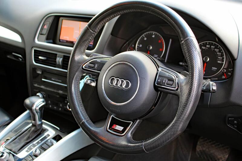 AUDI Q5 2.0 TDI S line 2012