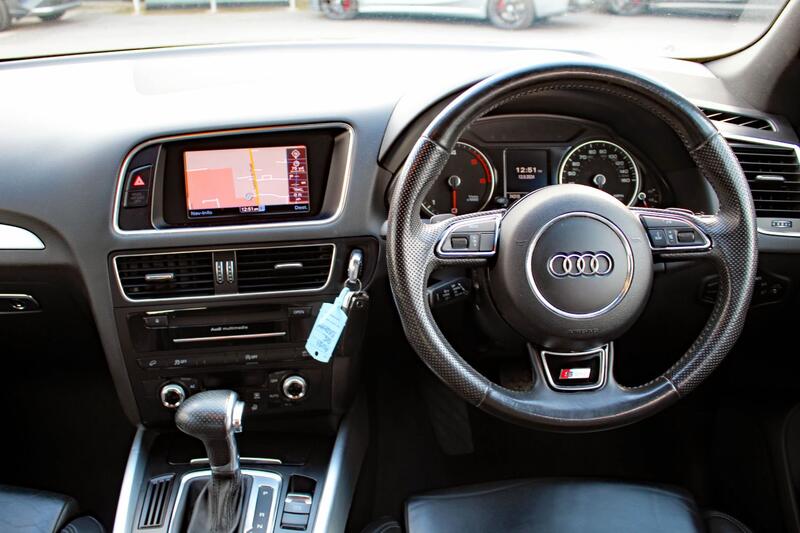 AUDI Q5 2.0 TDI S line 2012