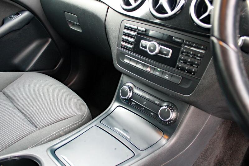 MERCEDES-BENZ B CLASS 1.8 B180 CDI BlueEfficiency SE 2012