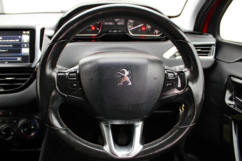 PEUGEOT 208 1.6 BlueHDi Allure 2015