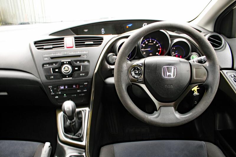 HONDA CIVIC 1.8 i-VTEC SE 2013