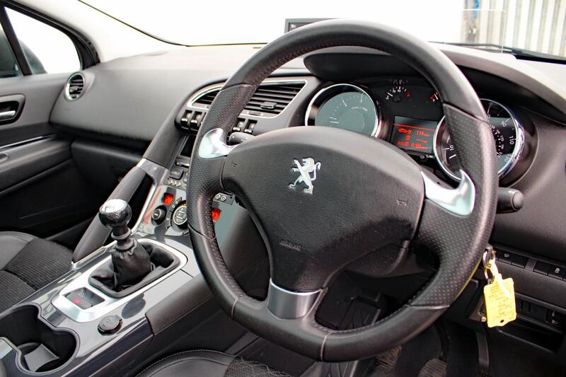 PEUGEOT 3008 1.6 BlueHDi Allure 2016