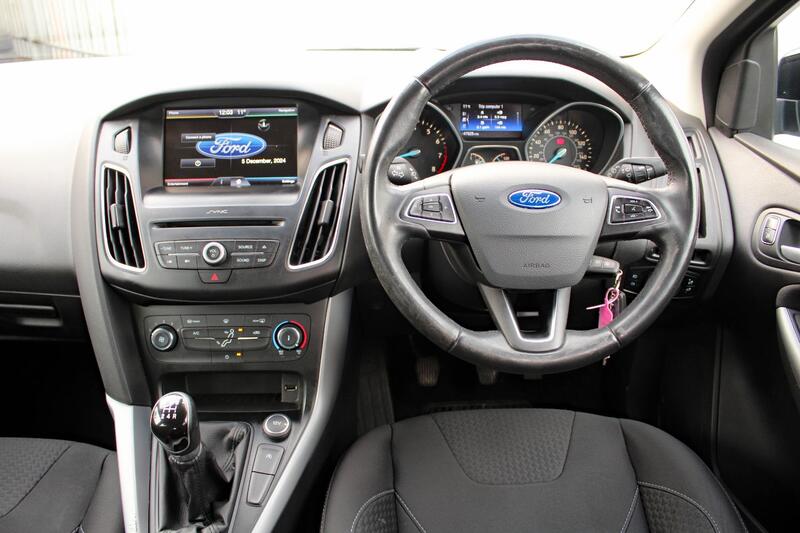 FORD FOCUS 1.0 T EcoBoost Zetec 2016