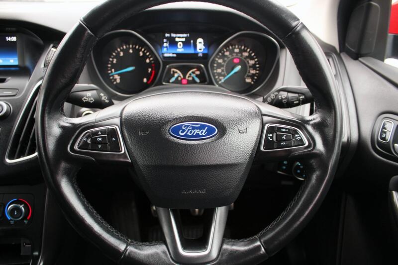 FORD FOCUS 1.0 T EcoBoost Zetec S 2015