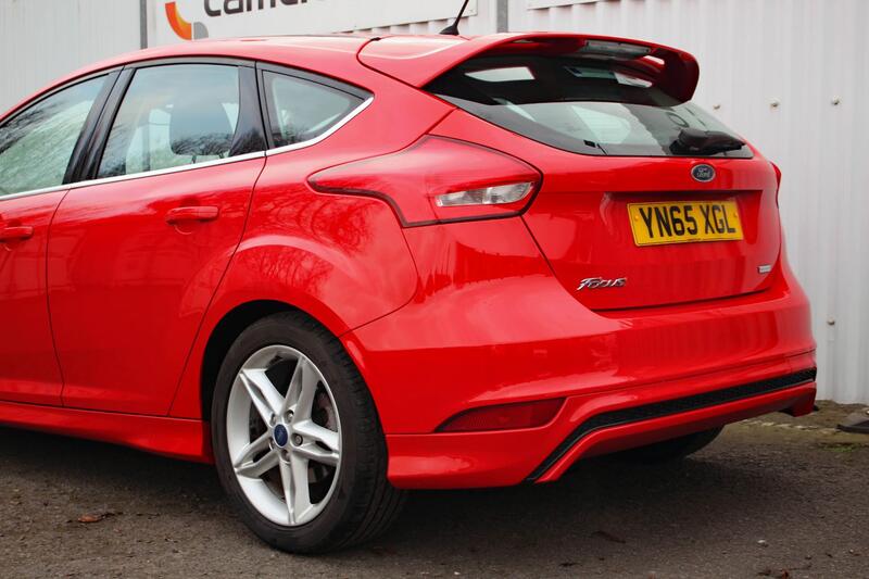 FORD FOCUS 1.0 T EcoBoost Zetec S 2015