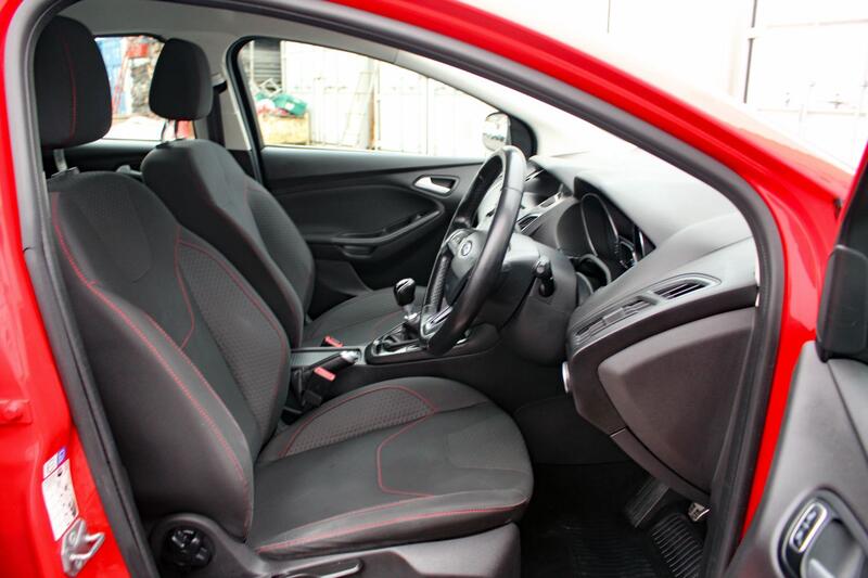 FORD FOCUS 1.0 T EcoBoost Zetec S 2015