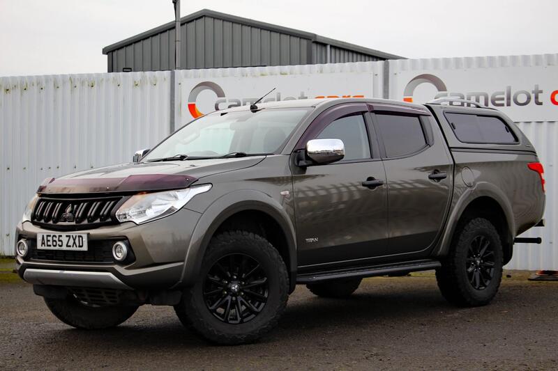 MITSUBISHI L200 2.4 DI-D DC Titan 2015