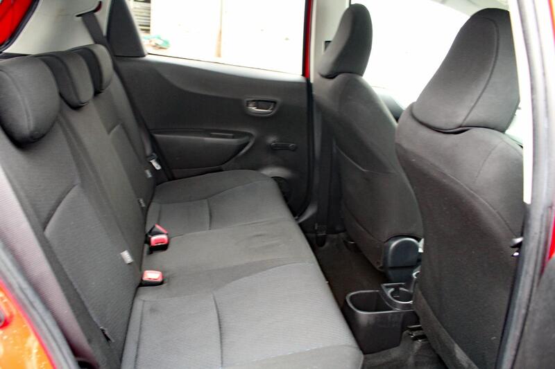 TOYOTA YARIS 1.5 VVT-h Icon Plus 2014