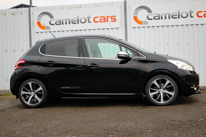 PEUGEOT 208 1.6 e-HDi Feline 2013
