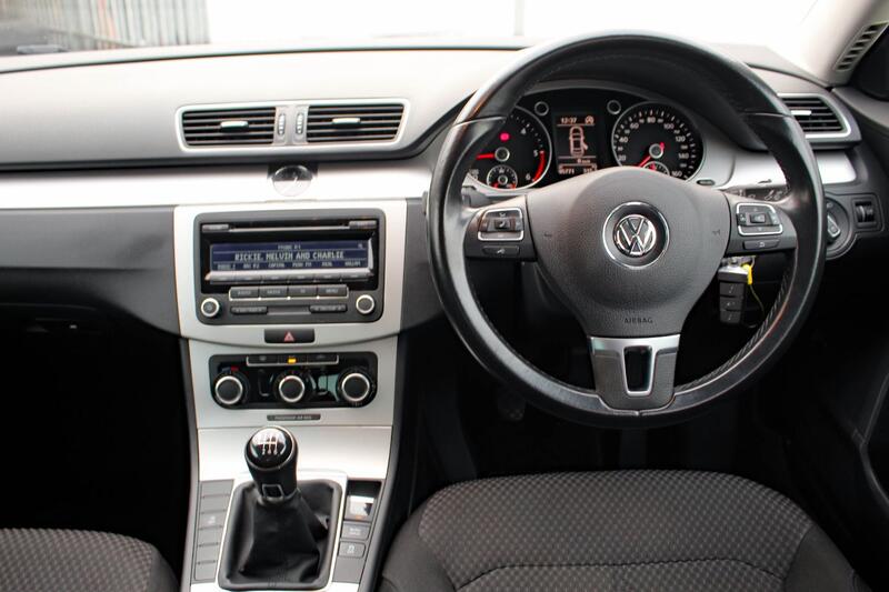 VOLKSWAGEN PASSAT 2.0 TDI BlueMotion Tech R-Line 2013