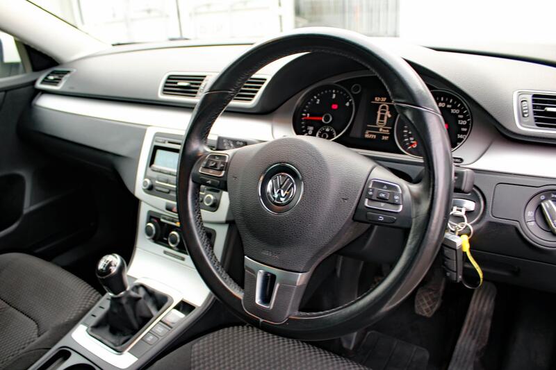 VOLKSWAGEN PASSAT 2.0 TDI BlueMotion Tech R-Line 2013