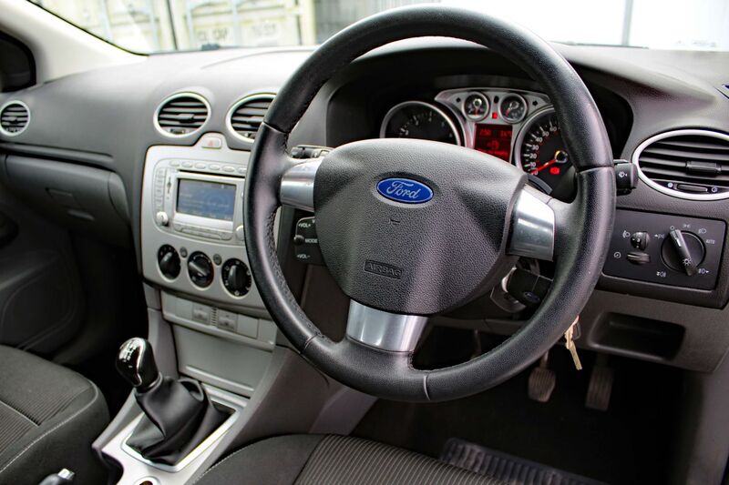 FORD FOCUS 1.6 SPORT 2011