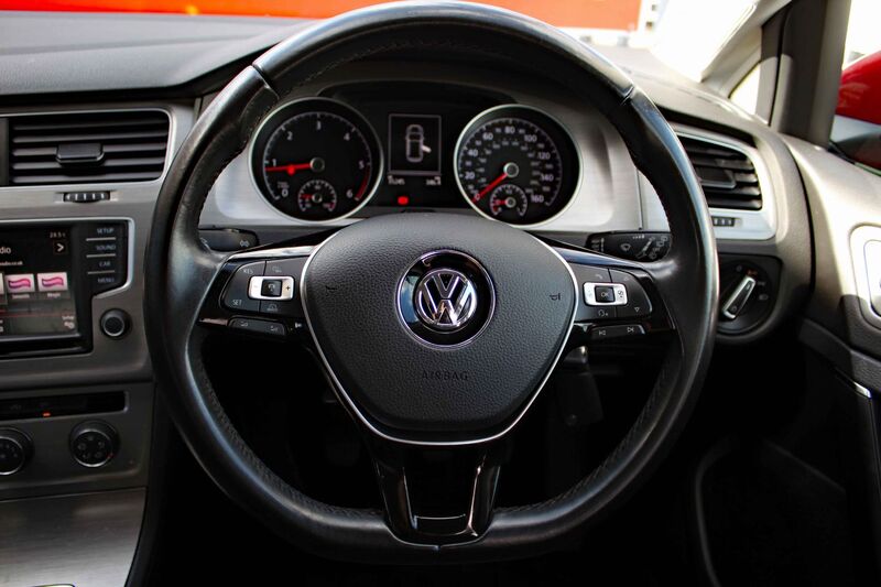 VOLKSWAGEN GOLF 1.6 TDI BLUEMOTION MATCH 2015