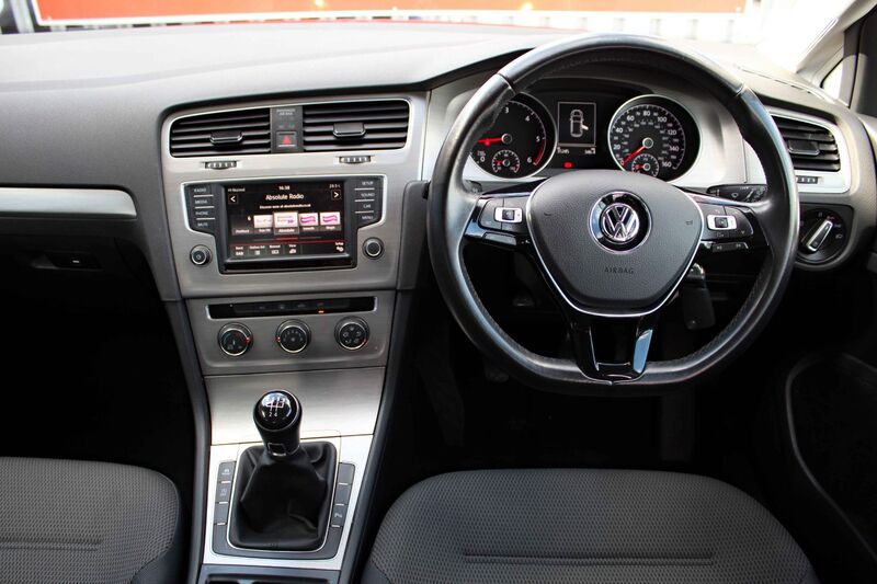 VOLKSWAGEN GOLF 1.6 TDI BLUEMOTION MATCH 2015