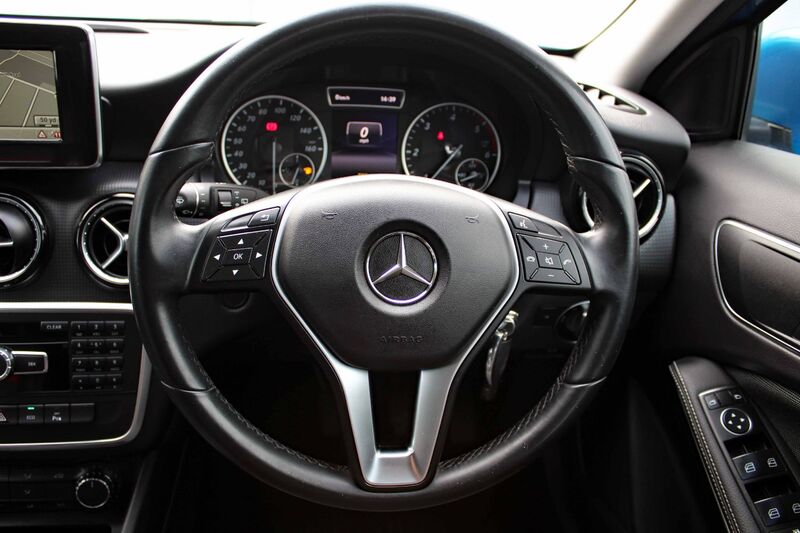 MERCEDES-BENZ A CLASS 1.5 A180 SE CDI 2013