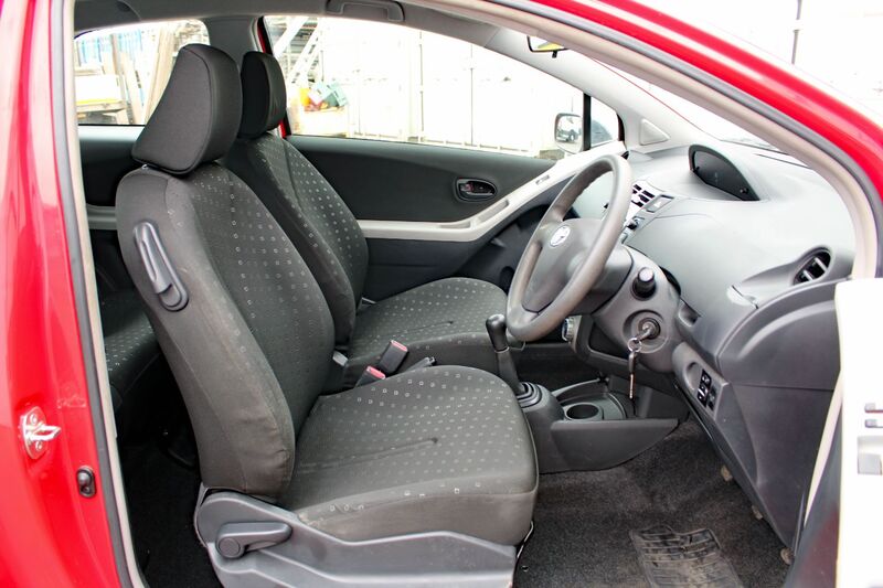 TOYOTA YARIS 1.0 T2 VVT-I 2007