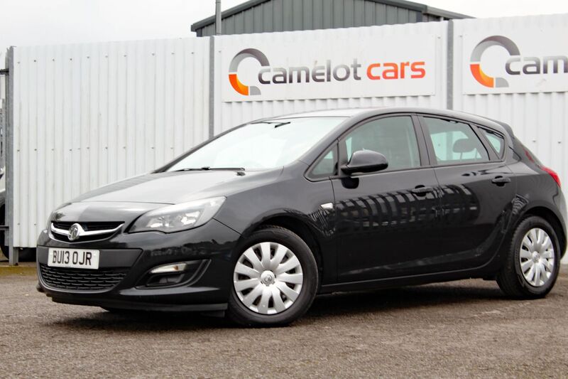 VAUXHALL ASTRA 1.7 CDTI EXCLUSIVE 2013