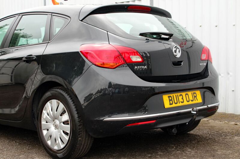 VAUXHALL ASTRA 1.7 CDTI EXCLUSIVE 2013